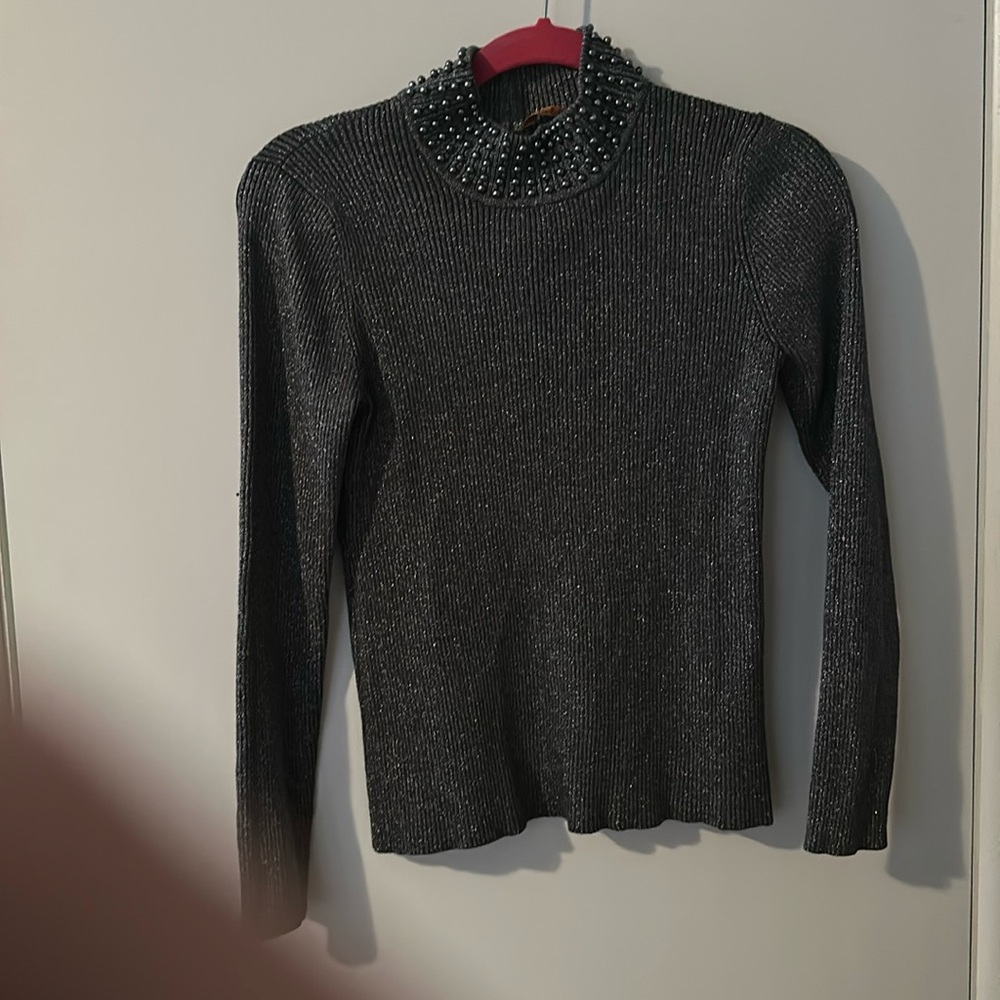 Belldini silver metallic turtleneck long sleeve sweater with gray pearls